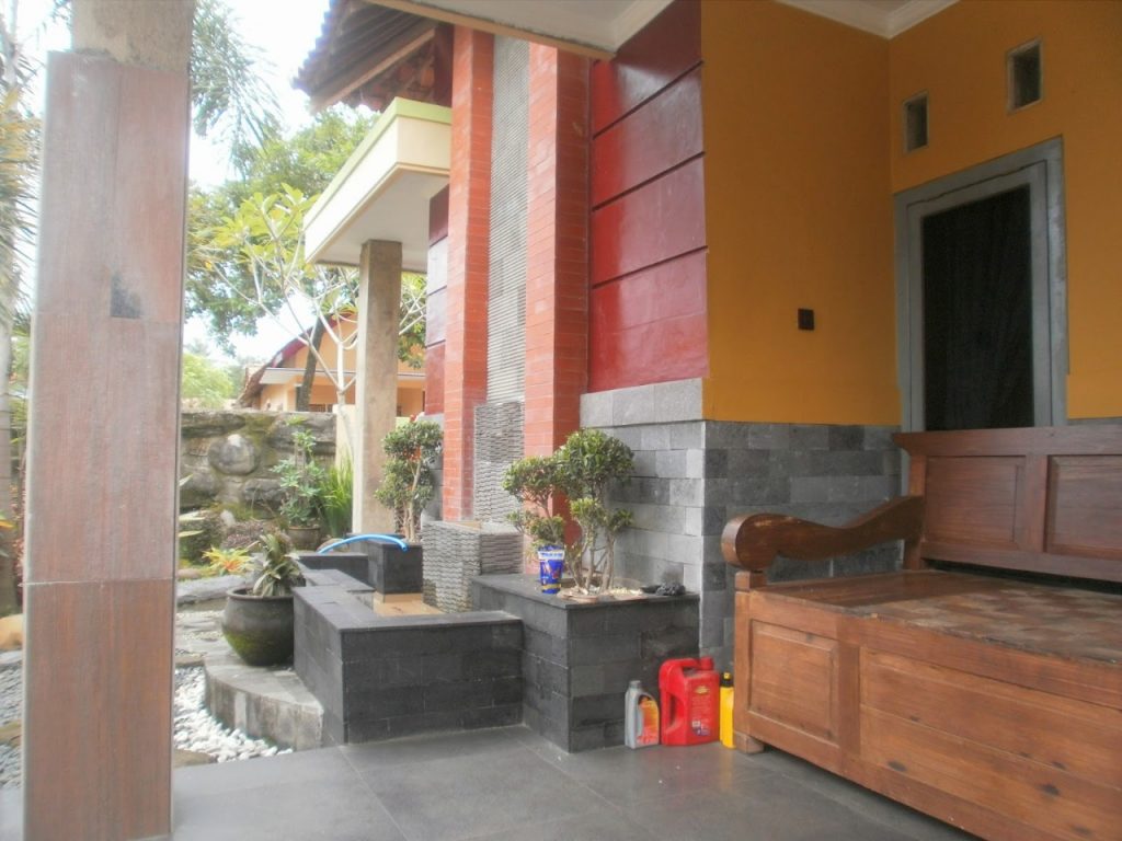 Pembangunan Teras Rumah Tinggal di Jawa Tengah